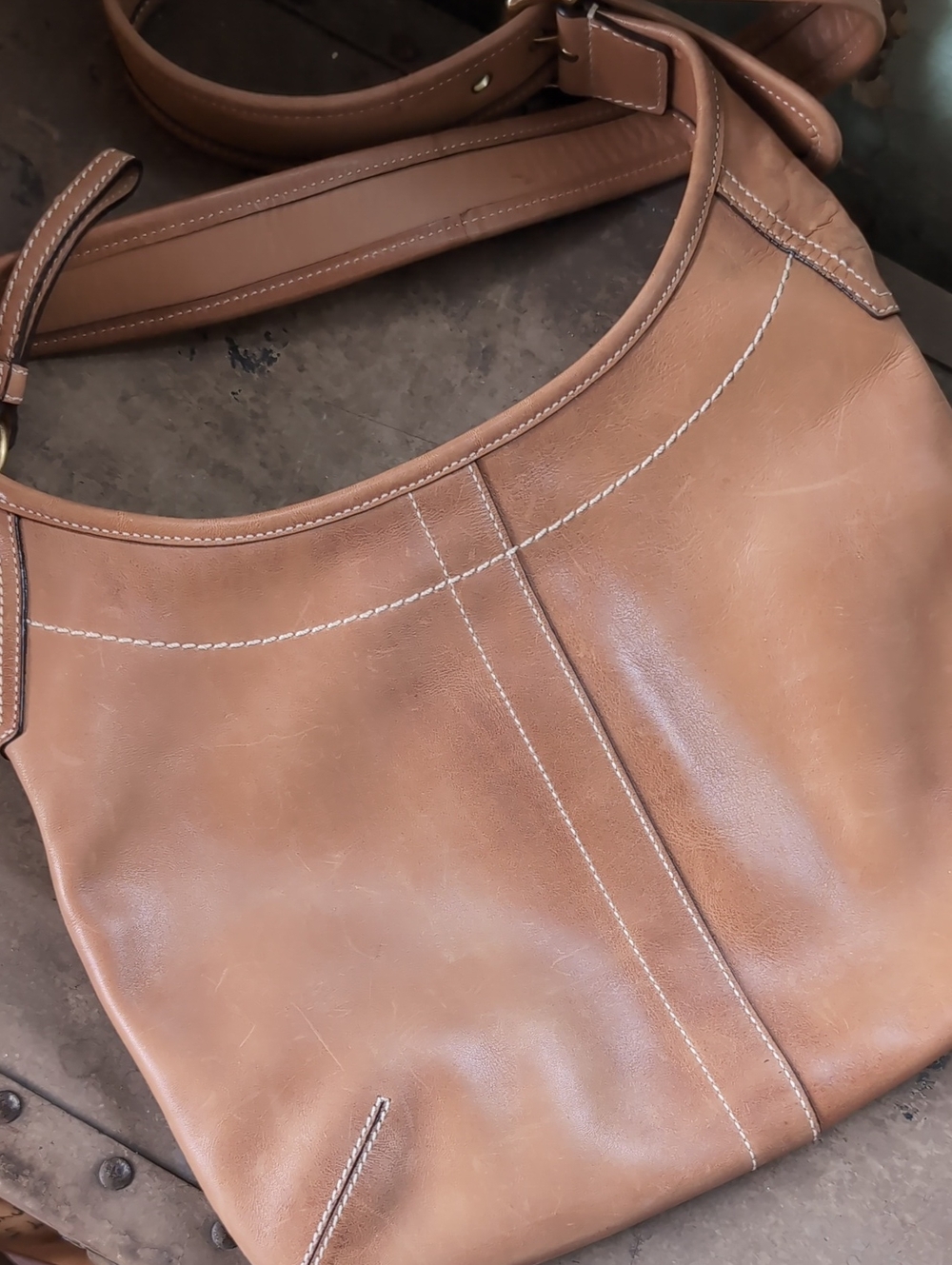 Coach Caramel Leather Shoulder Bag - Picture 12 of 13